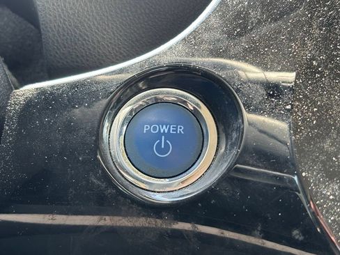 Used 2017 Toyota Prius Two w/ Prius Two Safety Plus Package FWD image 11