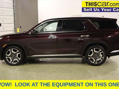Used 2023 Hyundai Palisade Limited w/ Winter Package AWD/4WD image 5