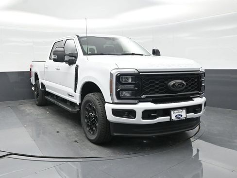 New 2026 Ford F250 Lariat w/ Black Appearance Package image 15