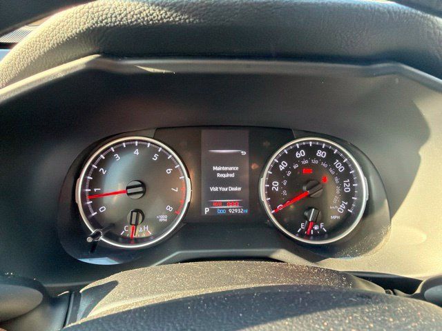 Used 2022 Toyota RAV4 LE AWD/4WD image 14