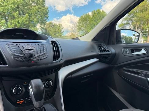 Used 2015 Ford Escape SE FWD image 10