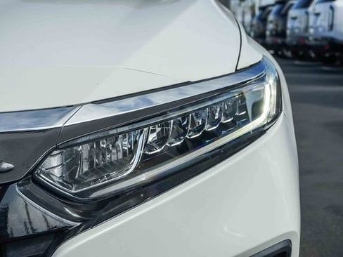 Used 2018 Honda Accord LX image 10