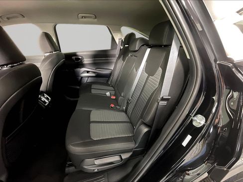 Certified 2026 Kia Sorento LX FWD image 22