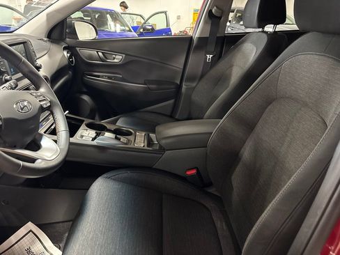 Used 2021 Hyundai Kona SEL FWD image 19