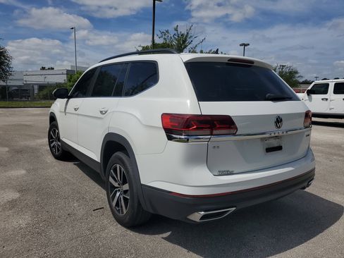 Used 2021 Volkswagen Atlas SE image 3