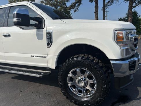 Used 2021 Ford F250 Lariat w/ Lariat Ultimate Package AWD/4WD image 9
