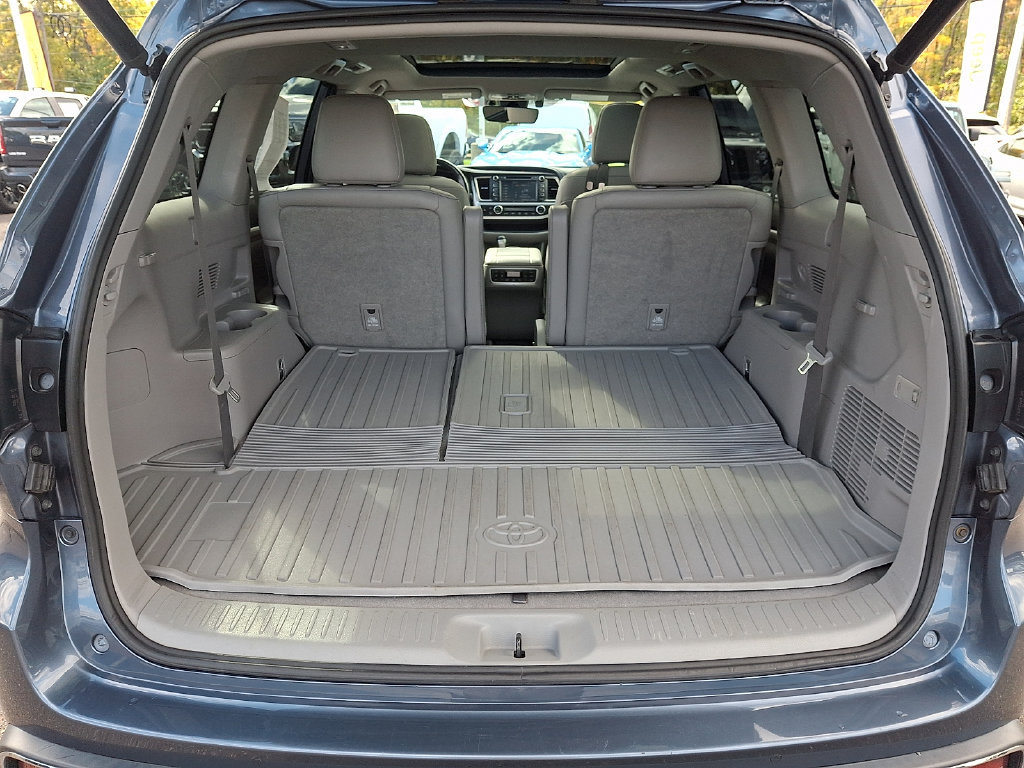 Used 2019 Toyota Highlander Limited Platinum AWD/4WD image 33