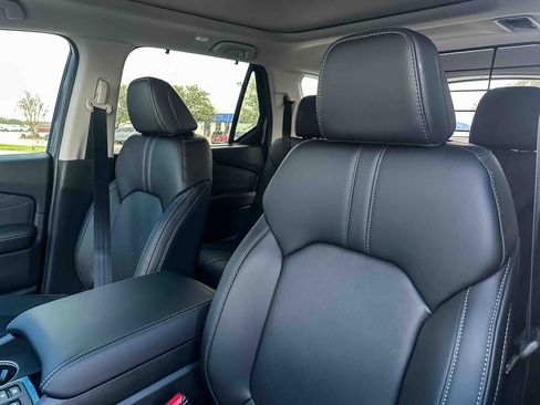 New 2026 Honda Pilot Touring image 11