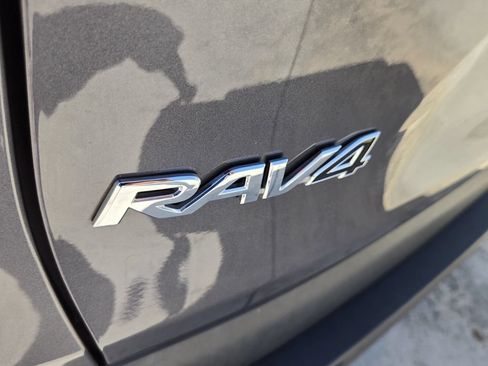 Used 2024 Toyota RAV4 XLE AWD/4WD image 13