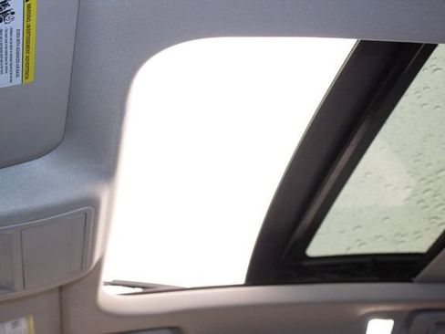 Used 2020 Ford Escape SE image 17