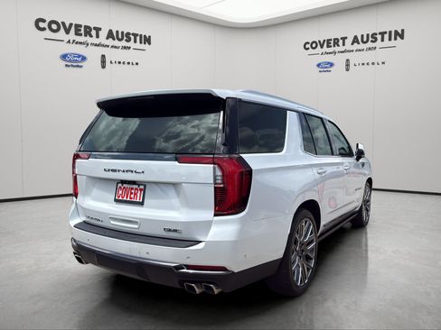 Used 2025 GMC Yukon Denali Ultimate AWD/4WD image 5