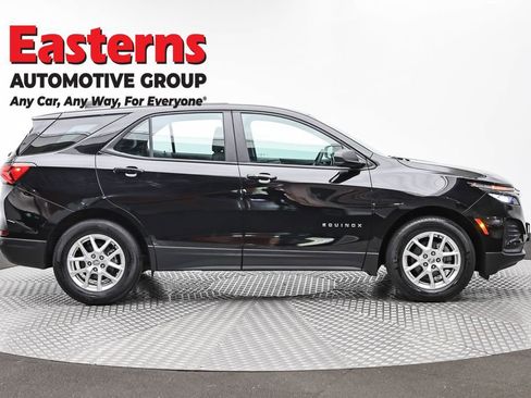 Used 2024 Chevrolet Equinox LS w/ Driver Confidence II Package FWD image 4