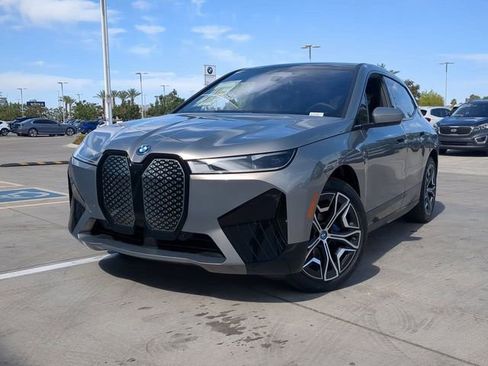 Used 2025 BMW iX xDrive50 w/ Premium Package image 3