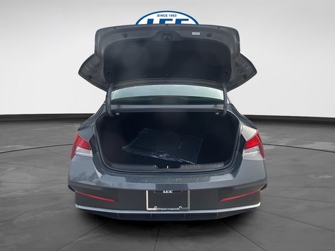 New 2026 Hyundai Elantra SE image 17