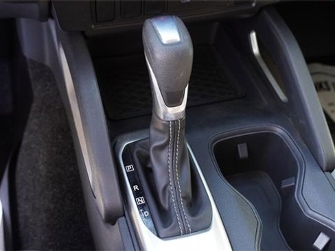 Used 2022 Nissan Frontier SV image 26