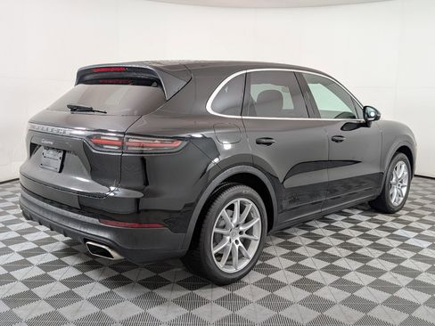 Used 2023 Porsche Cayenne image 10