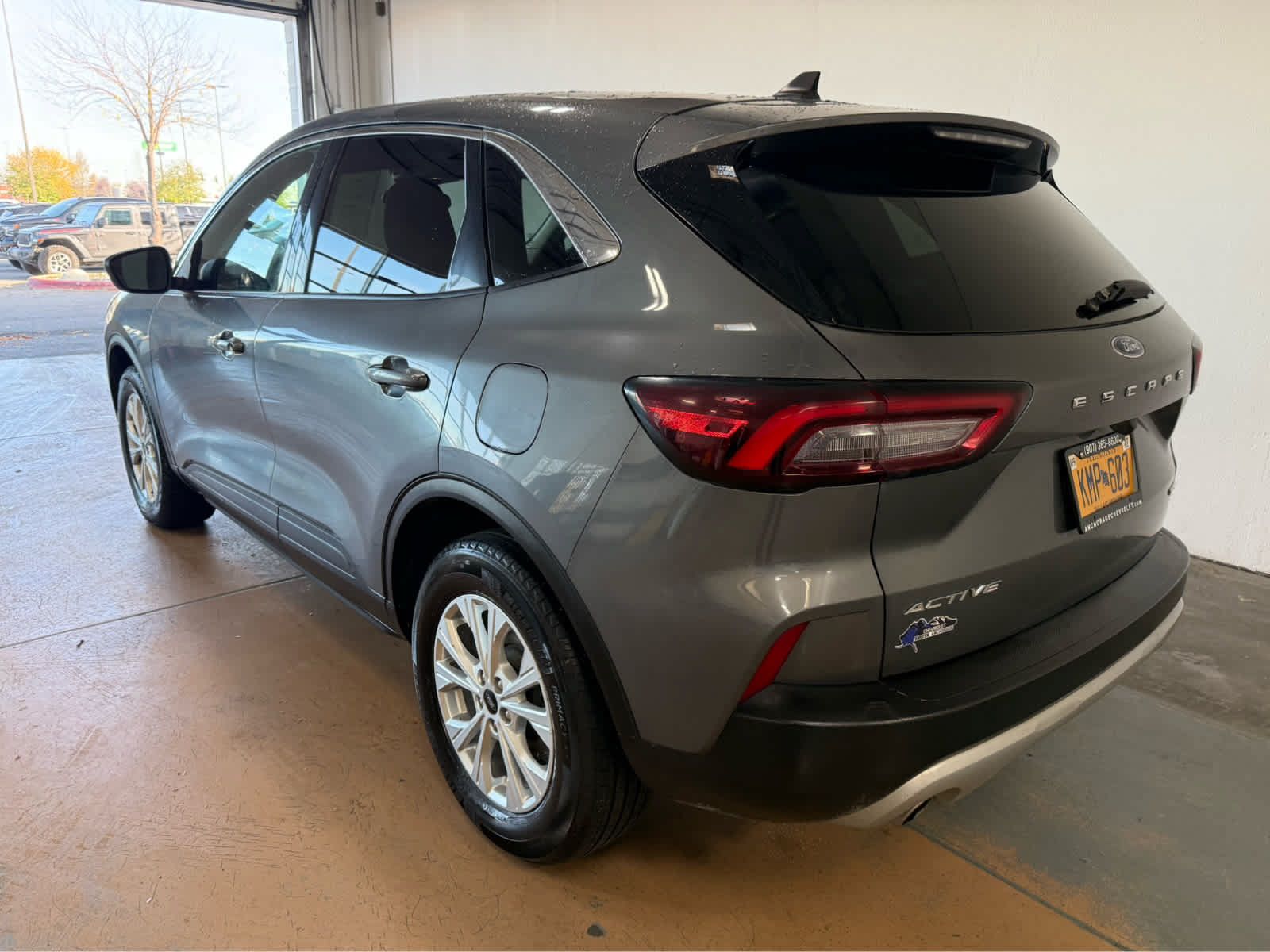 Used 2024 Ford Escape Active AWD/4WD image 3