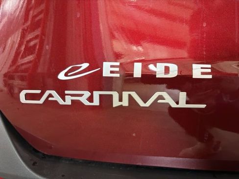 New 2026 Kia Carnival LXS FWD image 16