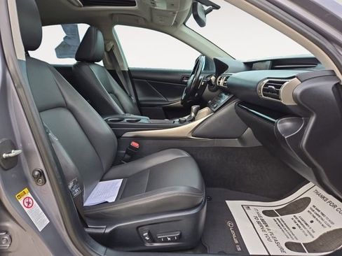 Used 2016 Lexus IS 200t image 31