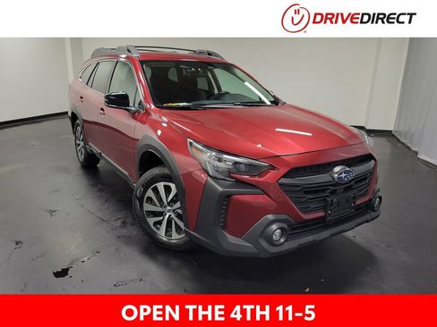 Used 2025 Subaru Outback Premium AWD/4WD image 1