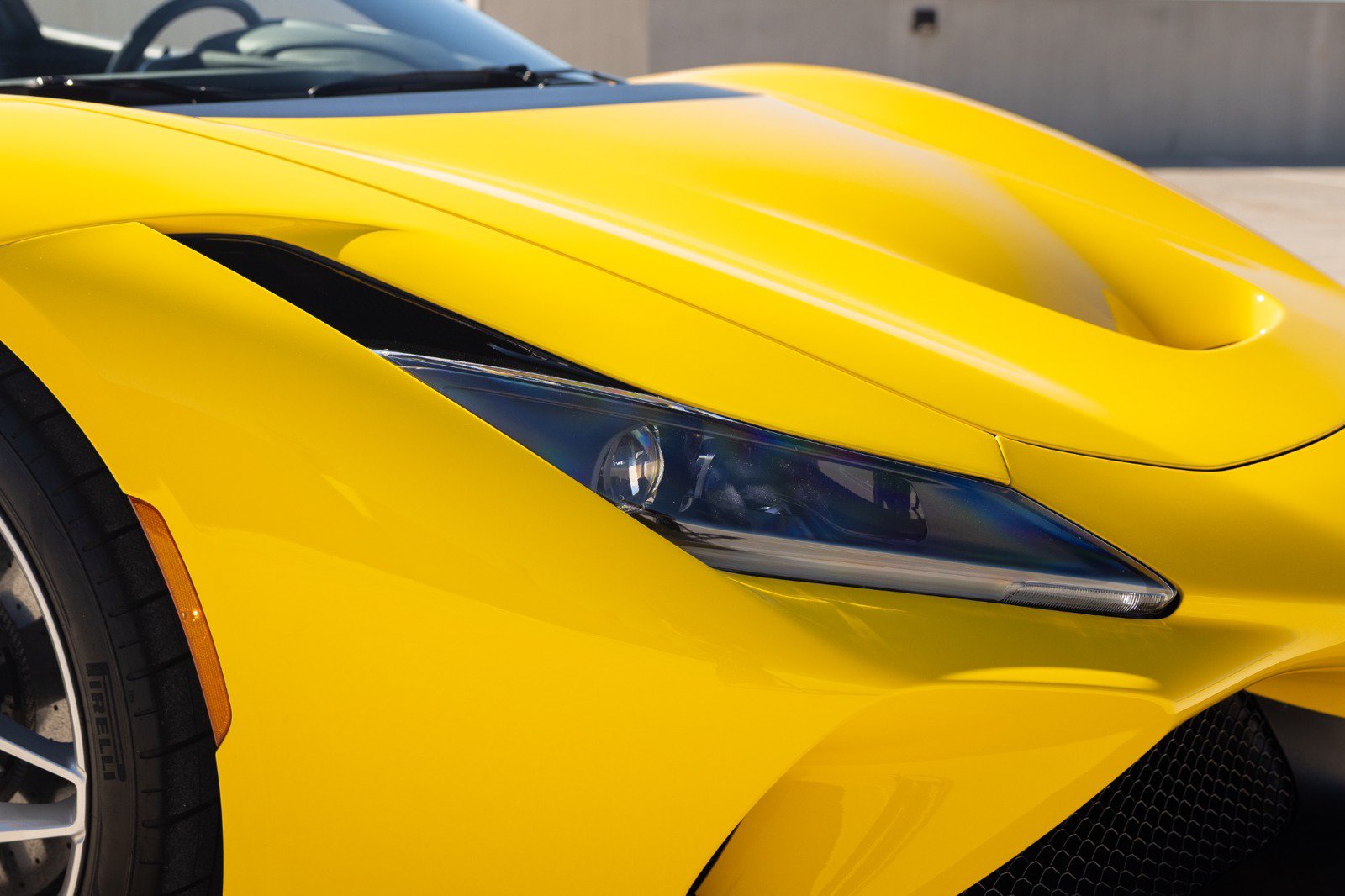 Used 2022 Ferrari F8 Tributo RWD image 19