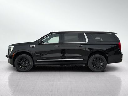 New 2026 GMC Yukon XL Denali w/ Sun & Power Step Package