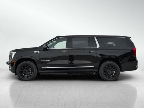 New 2026 GMC Yukon XL Denali w/ Sun & Power Step Package AWD/4WD image 4