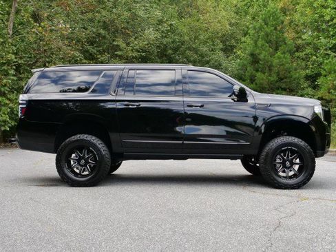 Used 2024 GMC Yukon XL SLT w/ SLT Luxury Package image 40