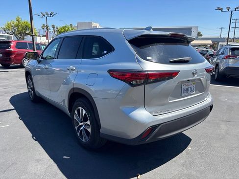 Used 2022 Toyota Highlander XLE FWD image 7