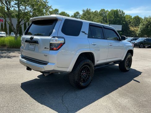 Used 2024 Toyota 4Runner TRD Off-Road Premium w/ Moonroof Package AWD/4WD image 4