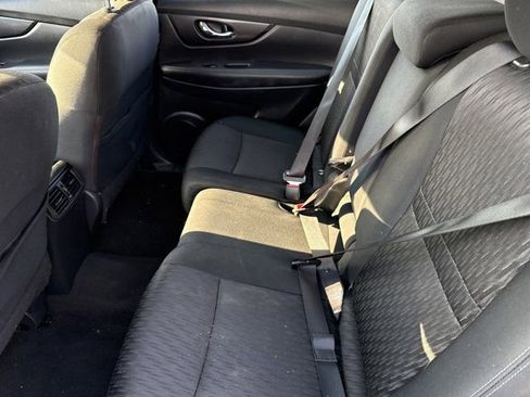 Used 2018 Nissan Rogue S FWD image 15