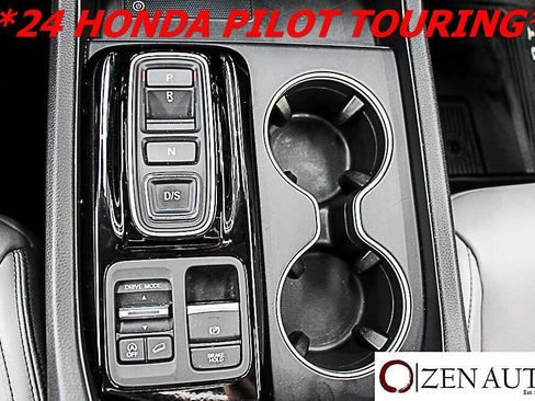 Used 2024 Honda Pilot Touring image 19