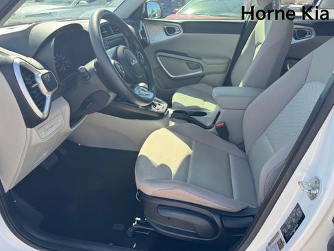Used 2022 Kia Soul LX w/ Technology Package FWD image 10