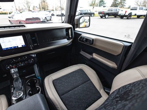 Used 2021 Ford Bronco Wildtrak image 30