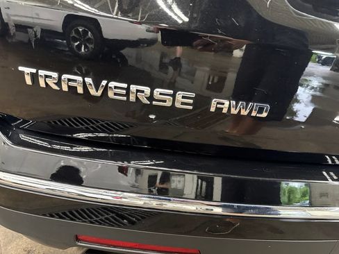 Used 2023 Chevrolet Traverse Premier AWD/4WD image 16