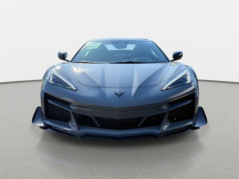 Used 2025 Chevrolet Corvette Z06 image 8