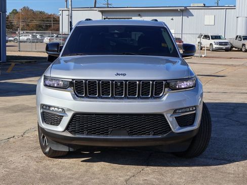 Used 2023 Jeep Grand Cherokee Limited w/ Luxury Tech Group II image 22