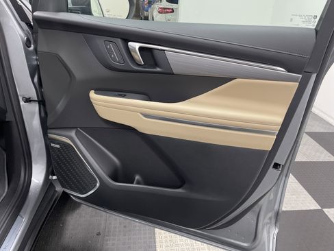 Used 2026 Buick Enclave Preferred w/ Super Cruise Package image 25