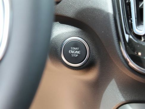 New 2026 Volvo XC40 B5 Plus w/ Protection Package Premier image 21