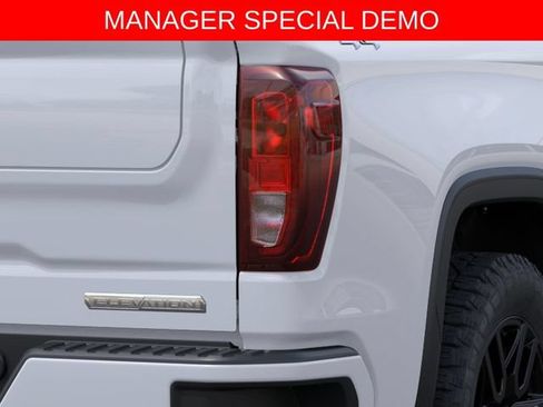 Used 2026 GMC Sierra 1500 Elevation AWD/4WD image 11