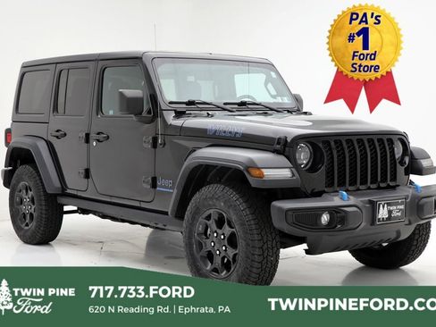 Used 2023 Jeep Wrangler Unlimited w/ Cold Weather Group image 1