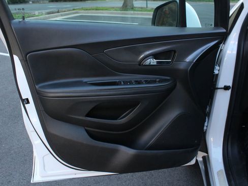 Used 2018 Buick Encore Essence image 15