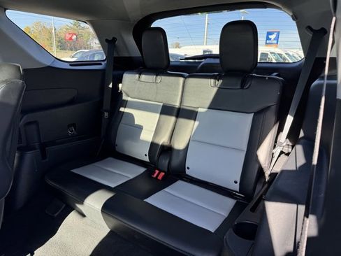 Certified 2022 Ford Explorer XLT w/ Equipment Group 202A image 12