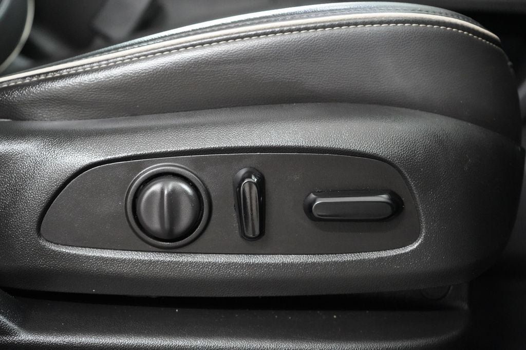 Used 2021 GMC Acadia Denali w/ LPO, Floor Liner Package AWD/4WD image 25