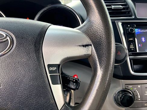 Used 2013 Toyota Highlander Plus FWD image 23