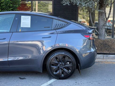 Used 2023 Tesla Model Y Long Range AWD/4WD image 11