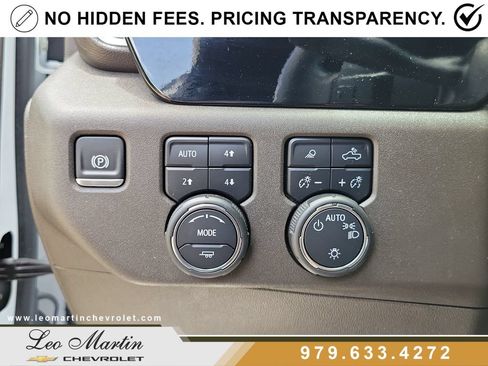 Used 2025 Chevrolet Silverado 1500 LT AWD/4WD image 20