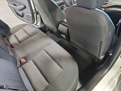 Used 2025 Nissan Altima 2.5 SV FWD image 11