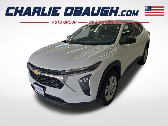 Used 2025 Chevrolet Trax LS FWD image 1