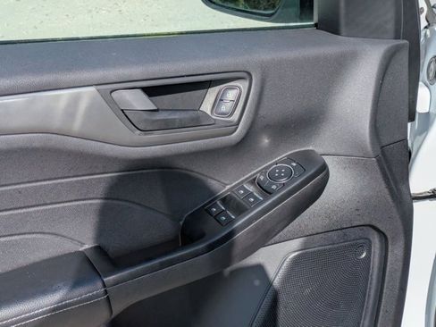 Used 2025 Ford Escape Active image 3